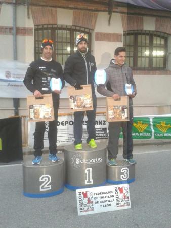 PODIUM MASCULINO